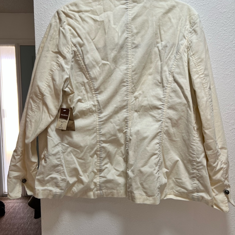 Cream Button-Up Jacket - Picture 4 of 5